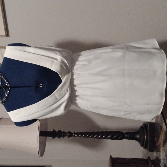 NWOT TOBI Plunging Vee Front Flowy Cream Elastic Waste Dress! (Much Better IRL!) - Picture 8 of 10